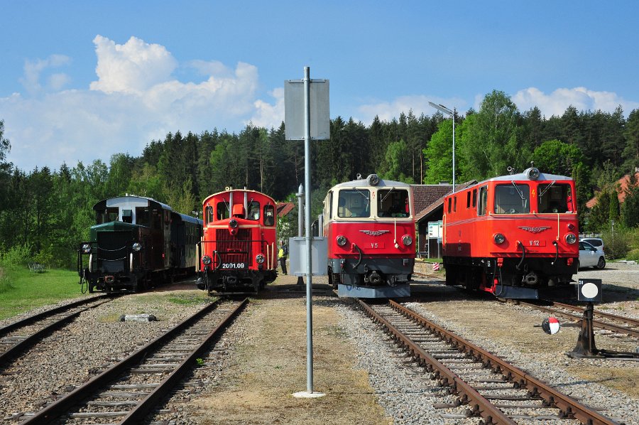 Lokparaden und Doppeltraktion 60 Jahre Diesellok 2095 (3)